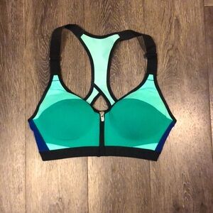 Victoria’s Secret sports bra 2/25$